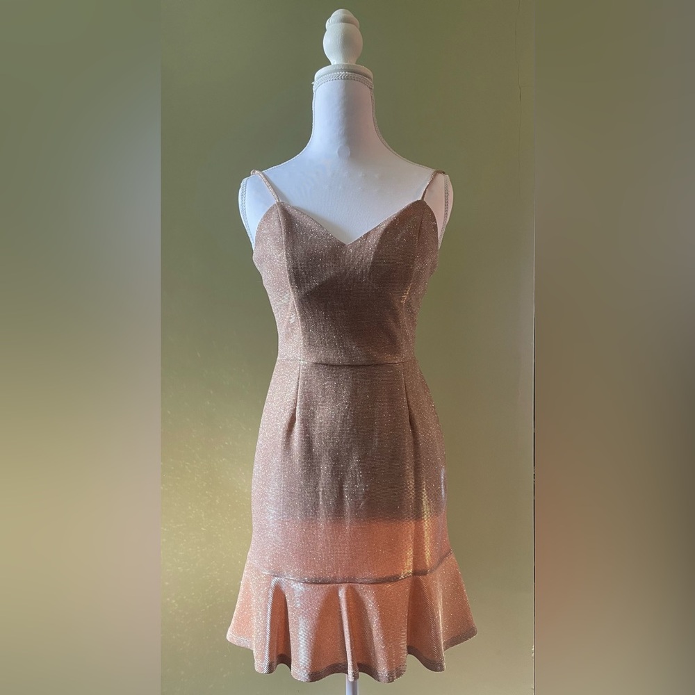 GRADUATION 👩‍🎓 Glittery Gold Party Dress